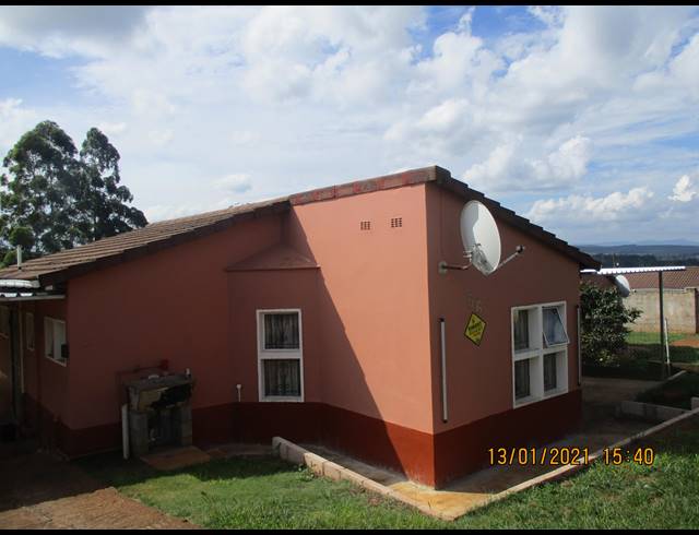 2 BEDROOM FREEHOLD SOLD IN HOWICK WEST